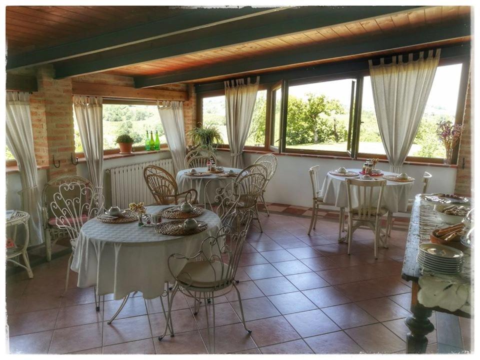 Il Poggio B&B San Damiano al Colle ภายนอก รูปภาพ