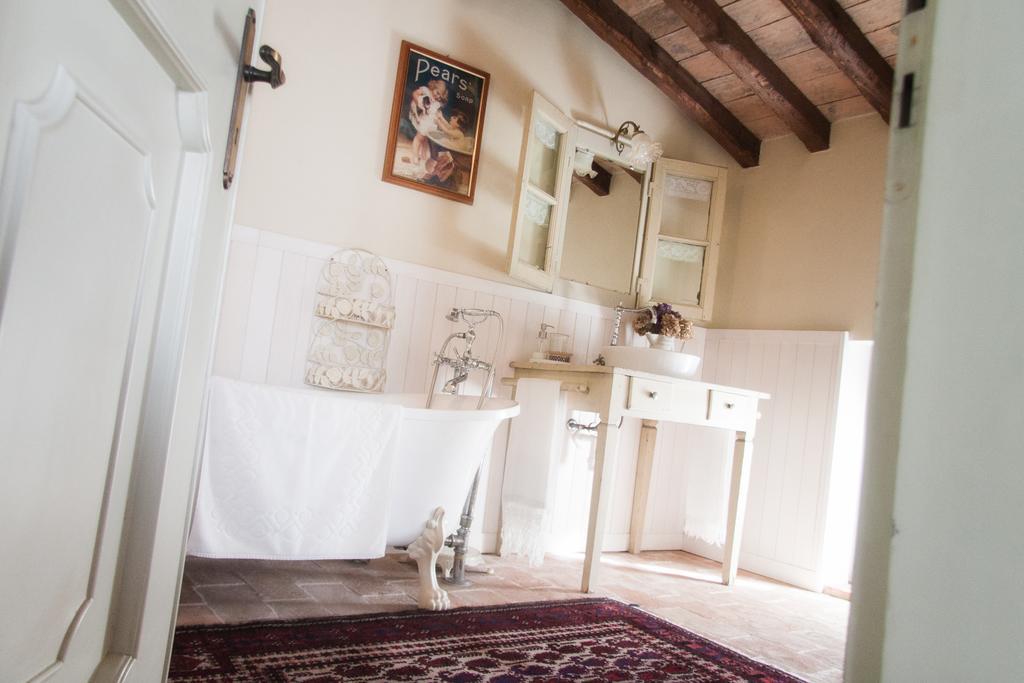 Il Poggio B&B San Damiano al Colle ภายนอก รูปภาพ